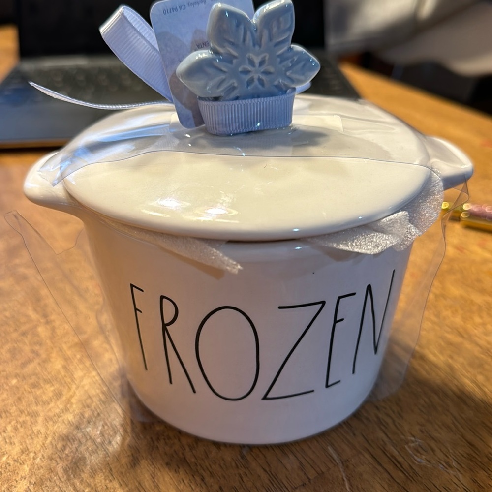 Rae Dunn Ramekin with lid- Frozen